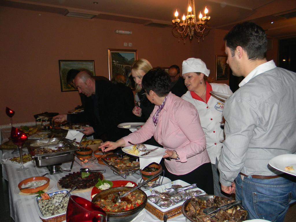 Hotel Gold Плєвля Екстер'єр фото